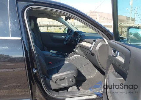 2024 Volvo Xc40 B5 Core Bright Theme z USA, uszkodzony, nr VIN YV4L12UK9R2226859